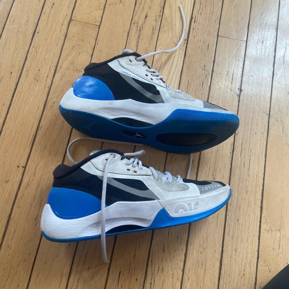 Nike Air Jordan Zoom Men’s Basketball Sneakers Blue & White - Picture 2 of 8